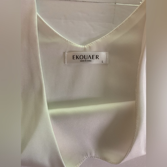 Elegant Pearl White Satin Sleeveless Tank Top L - Picture 7 of 8